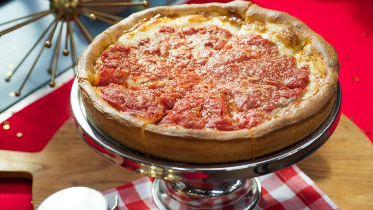 Deep Dish Nesting Pans Help Spread Regional Pizza Across the Country