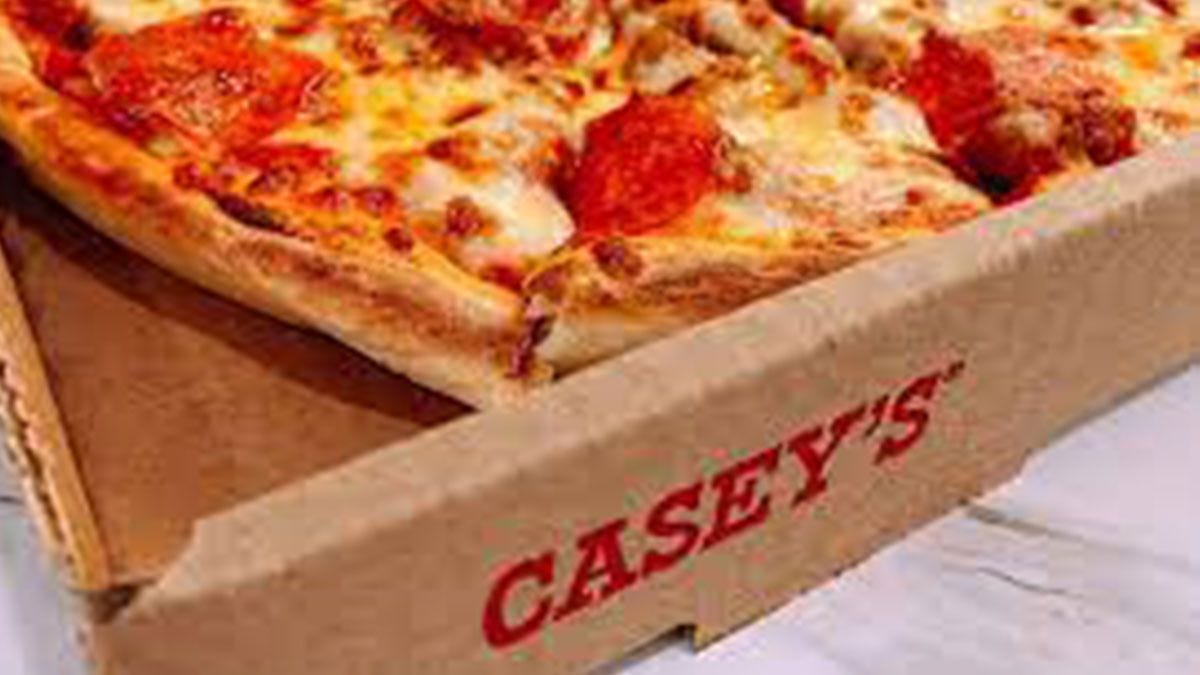 LloydPans’ Pizza Products Put the ‘C’ Into Convenience Stores